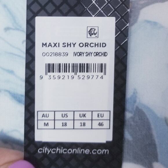 *NEW* CITY CHIC Shy Orchid Maxi Dress Front Wrap Floral Blue Ivory - Size 18 - Picture 8 of 8